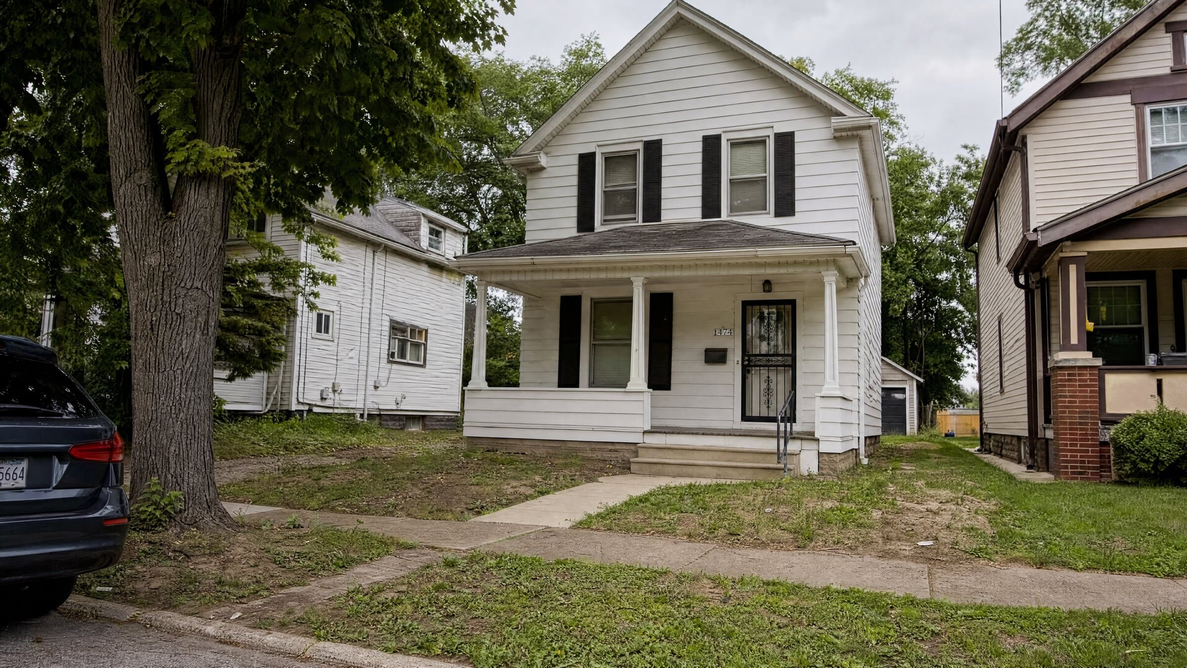 Front-yard landscape redesign — before